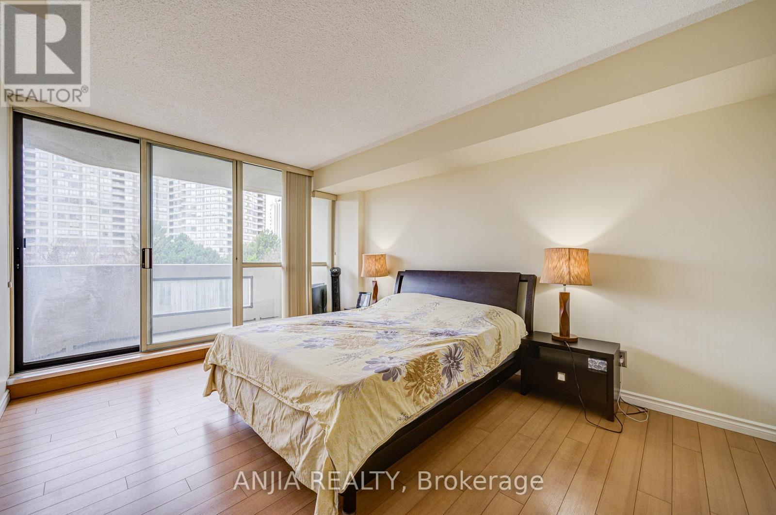 Photo 14 of 512 225 Bamburgh Circle, Toronto ON