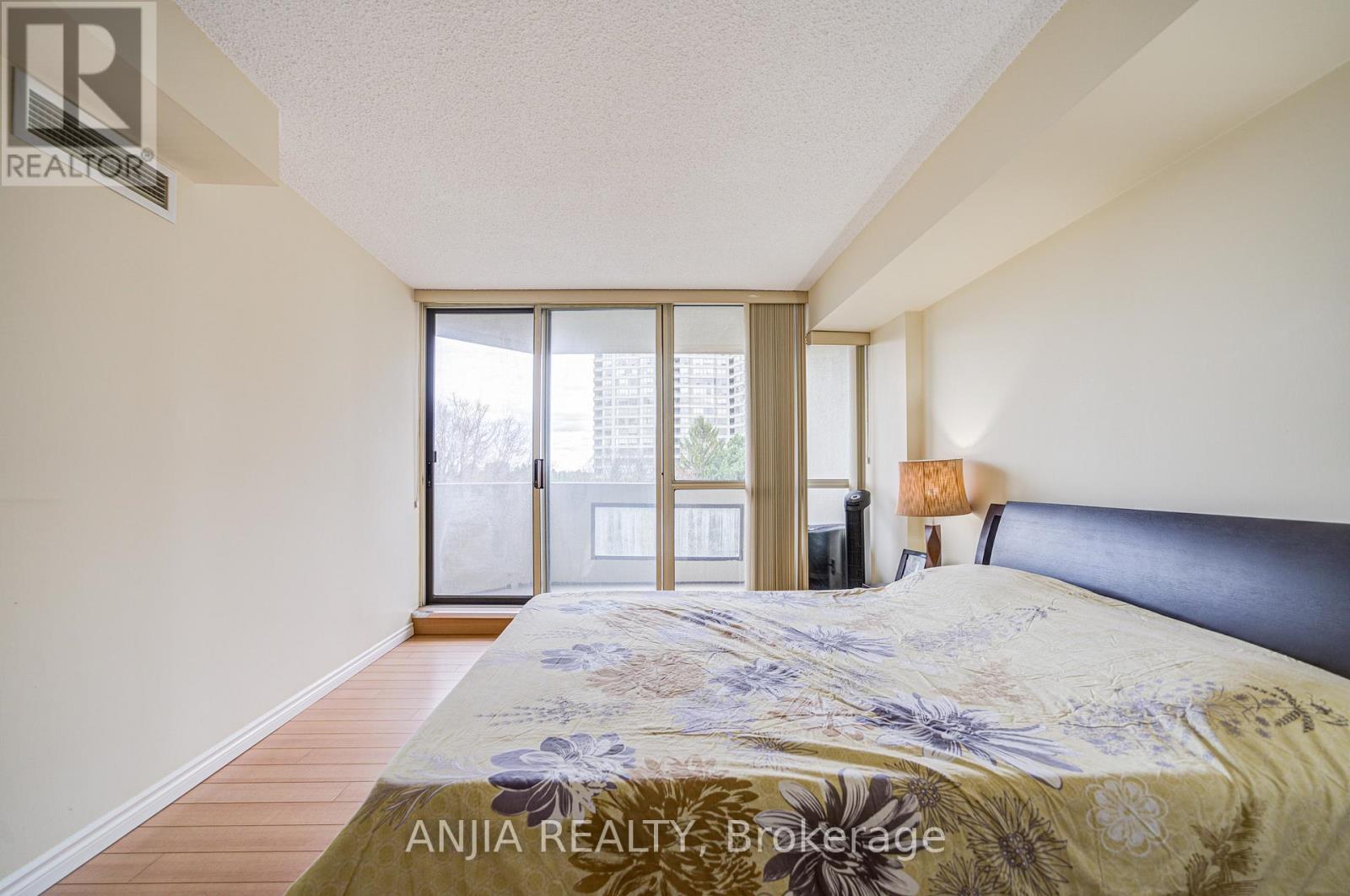 Photo 13 of 512 225 Bamburgh Circle, Toronto ON