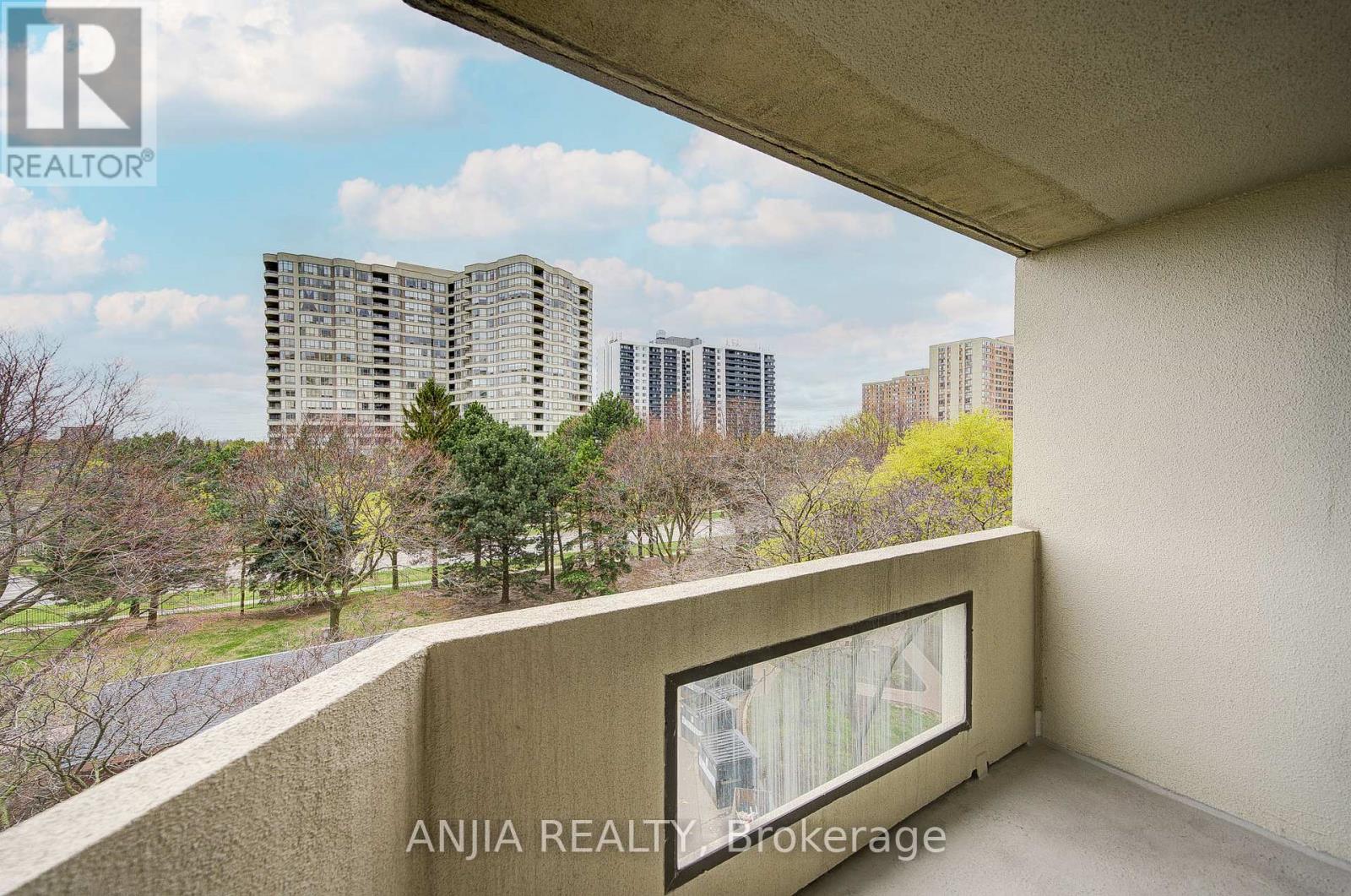 Photo 27 of 512 225 Bamburgh Circle, Toronto ON