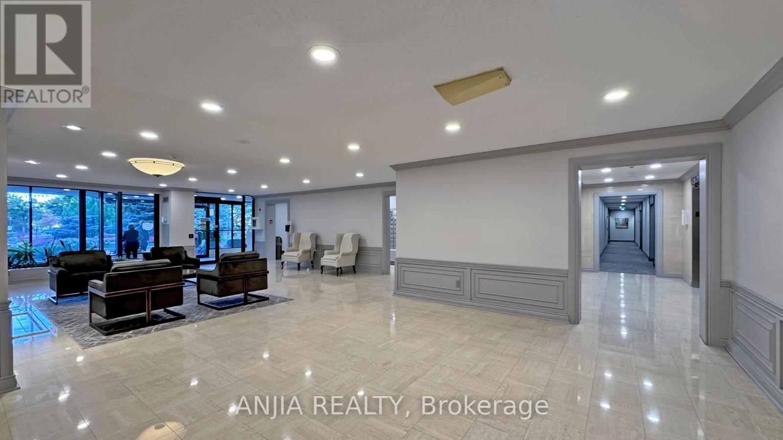 Photo 9 of 512 225 Bamburgh Circle, Toronto ON