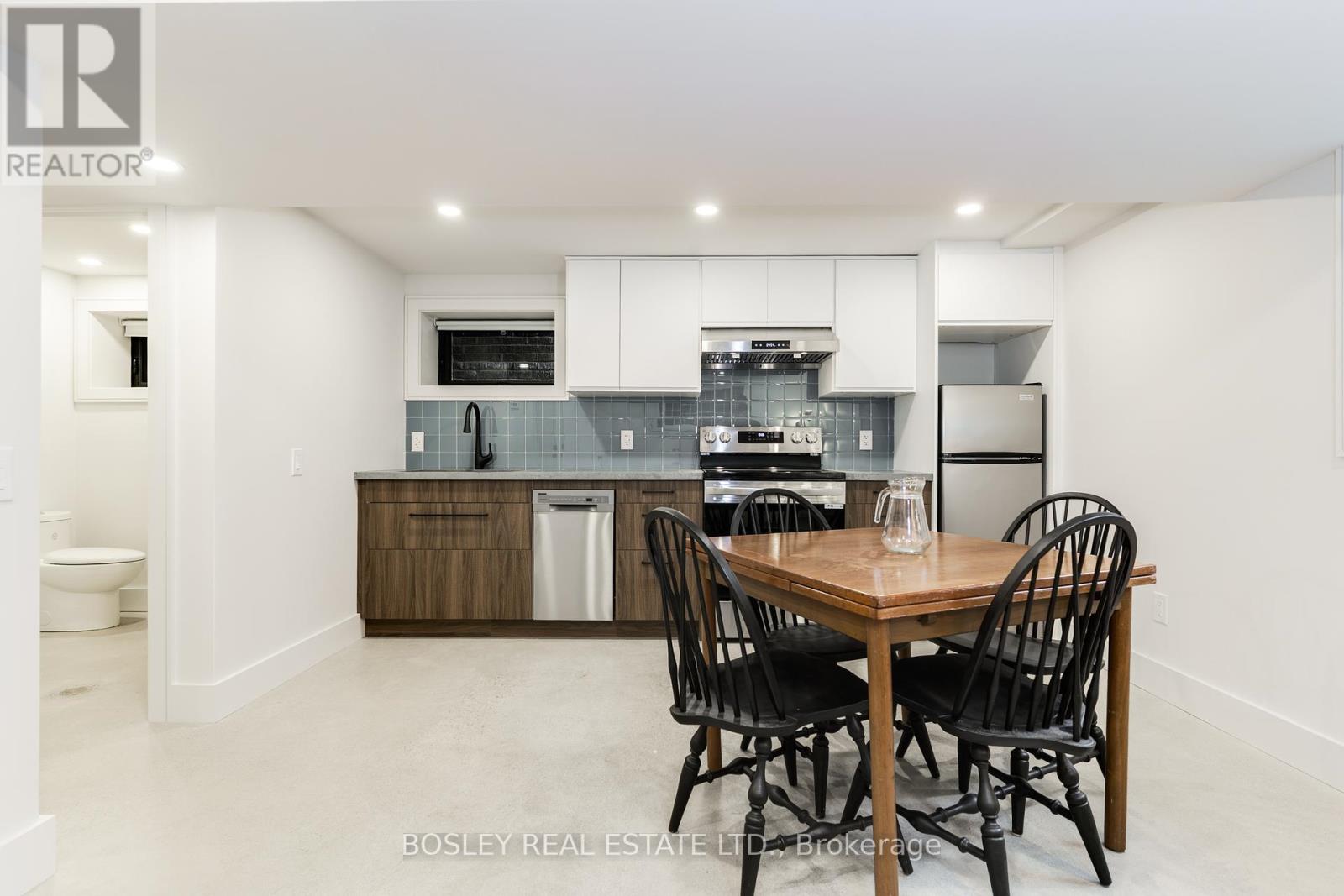 Photo 1 of Lower 47 Linnsmore Crescent, Toronto ON