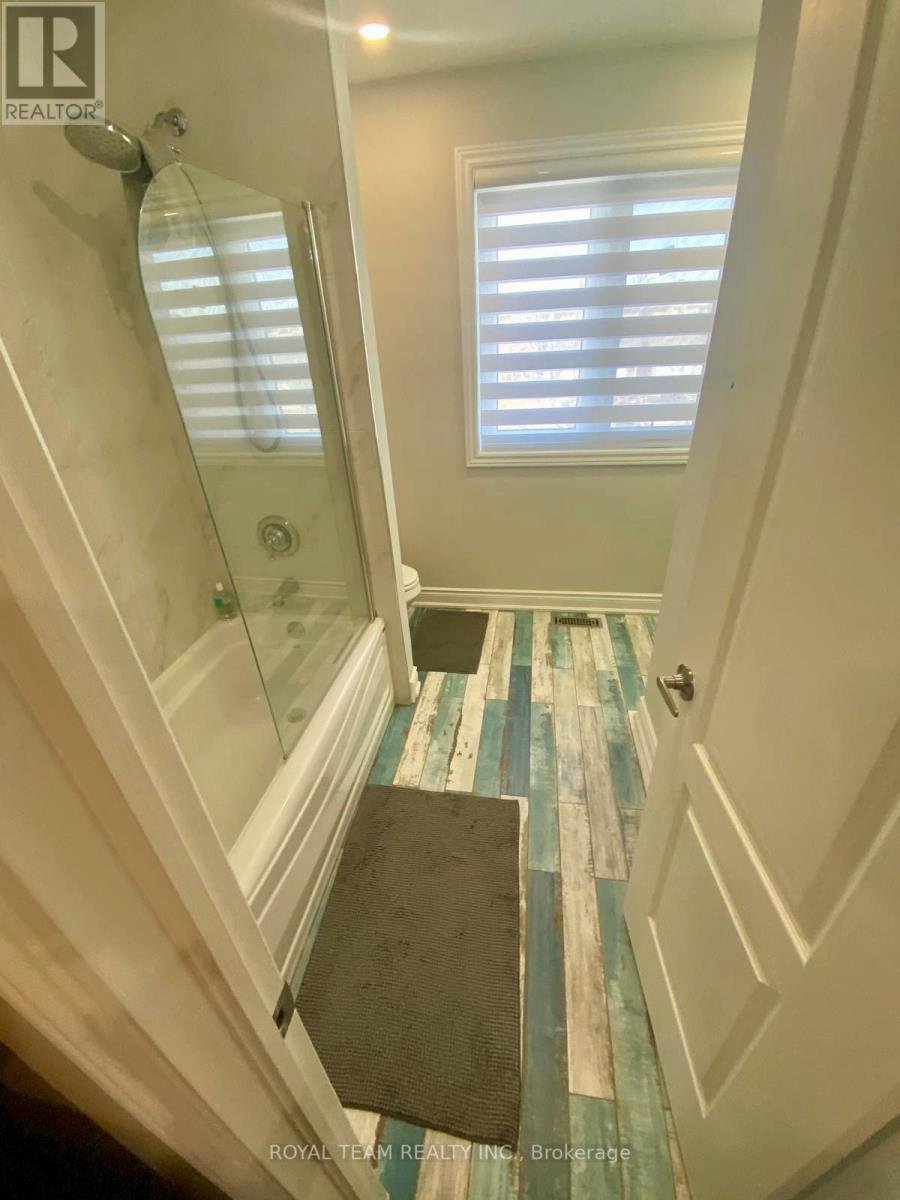 Photo 9 of Upper 72 Adams Street, Bradford West Gwillimbury ON