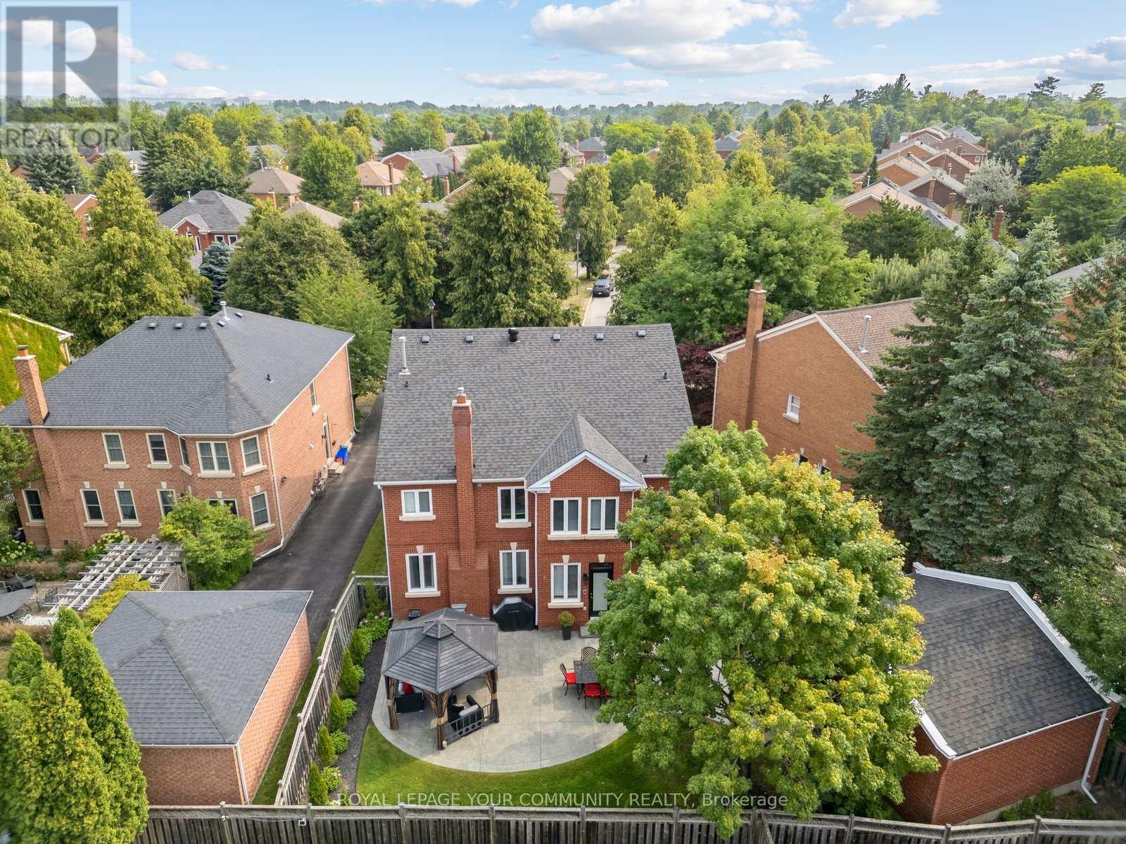 Photo 45 of 22 Theobalds Circle, Richmond Hill ON