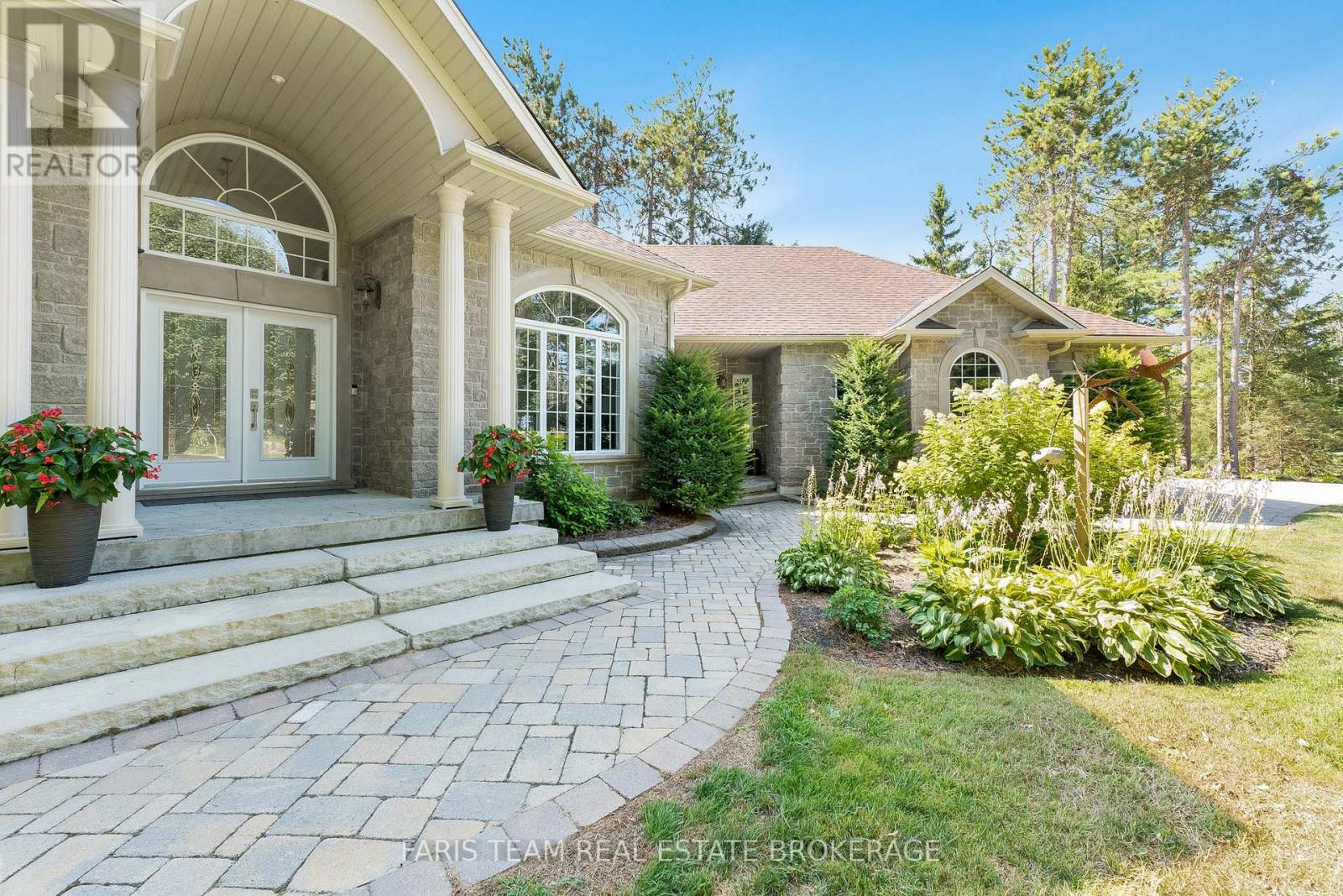 Photo 13 of 7 Highland Drive, Oromedonte ON
