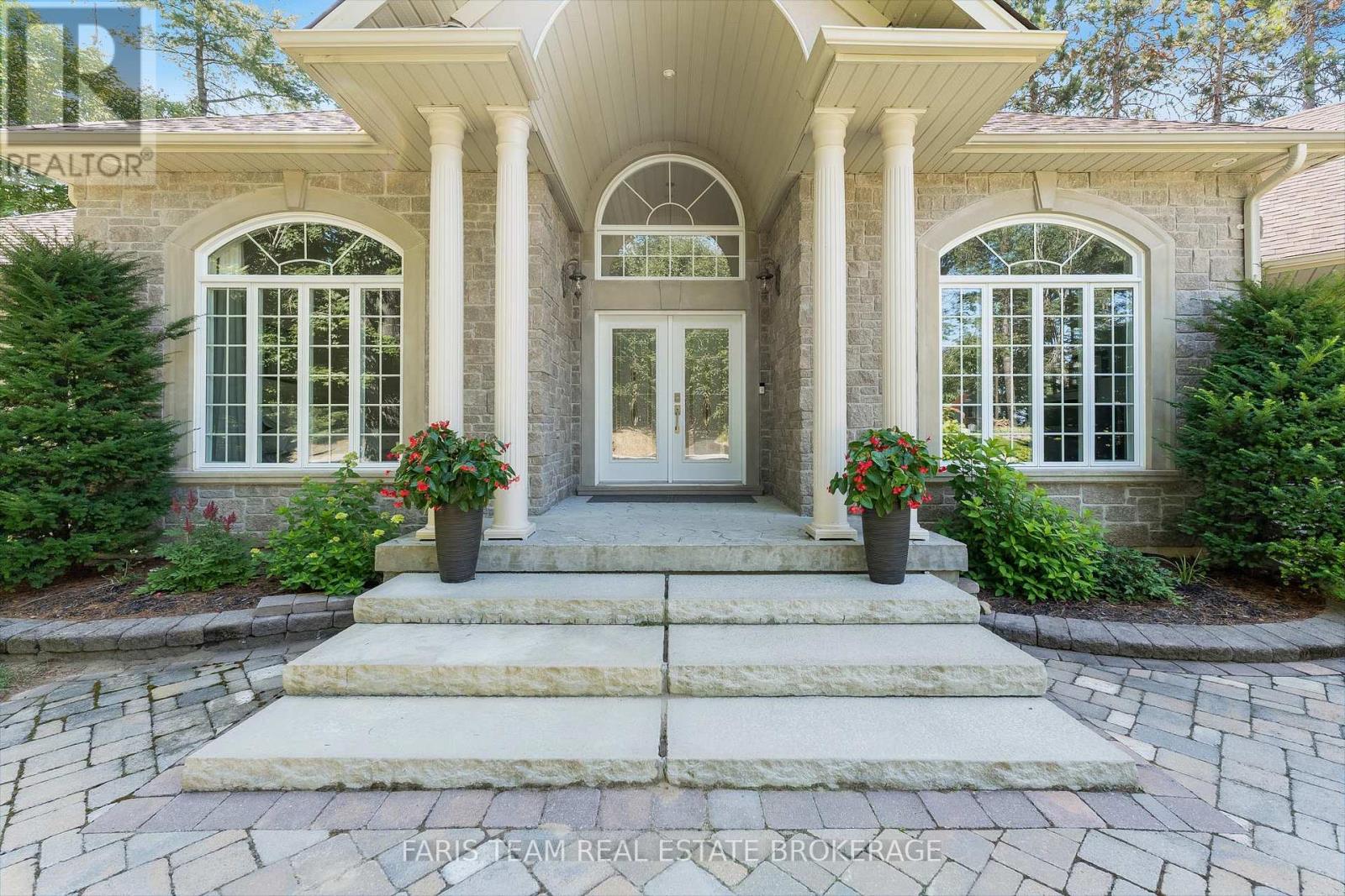 Photo 33 of 7 Highland Drive, Oromedonte ON