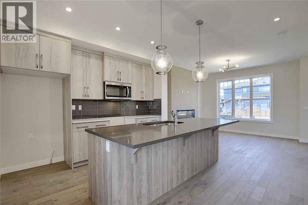 Photo 12 of 426 River Avenue, Cochrane AB