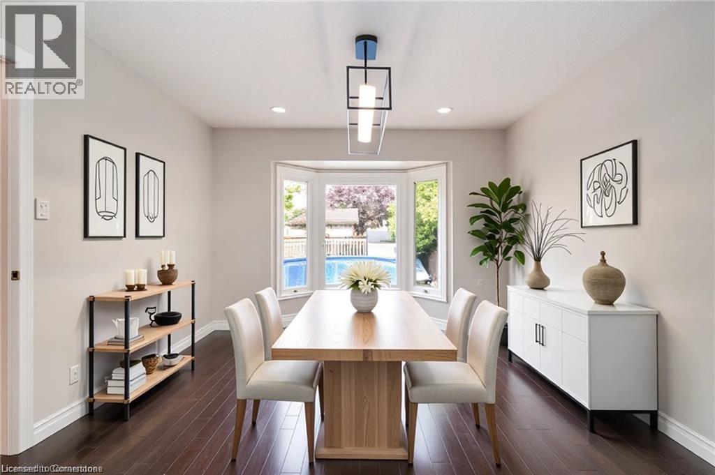 Photo 11 of 1262 Upper Paradise Road, Hamilton ON