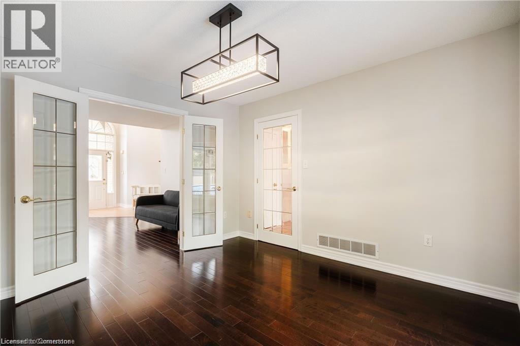 Photo 45 of 1262 Upper Paradise Road, Hamilton ON