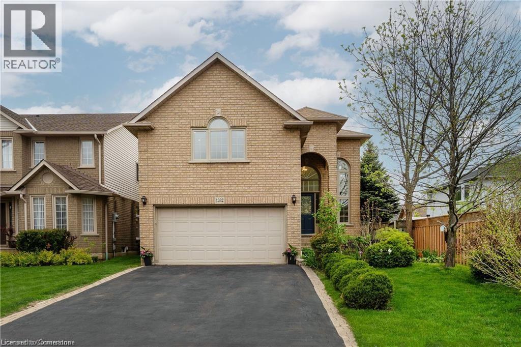 Photo 36 of 1262 Upper Paradise Road, Hamilton ON