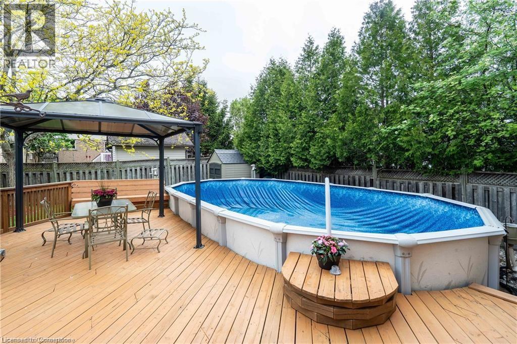 Photo 17 of 1262 Upper Paradise Road, Hamilton ON