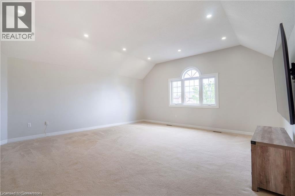 Photo 28 of 1262 Upper Paradise Road, Hamilton ON