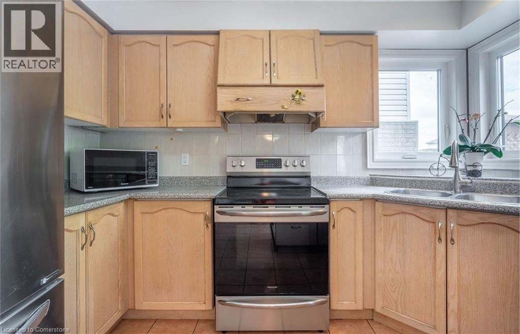 Photo 47 of 1262 Upper Paradise Road, Hamilton ON