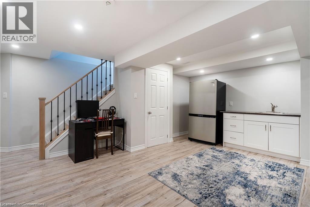 Photo 27 of 1262 Upper Paradise Road, Hamilton ON