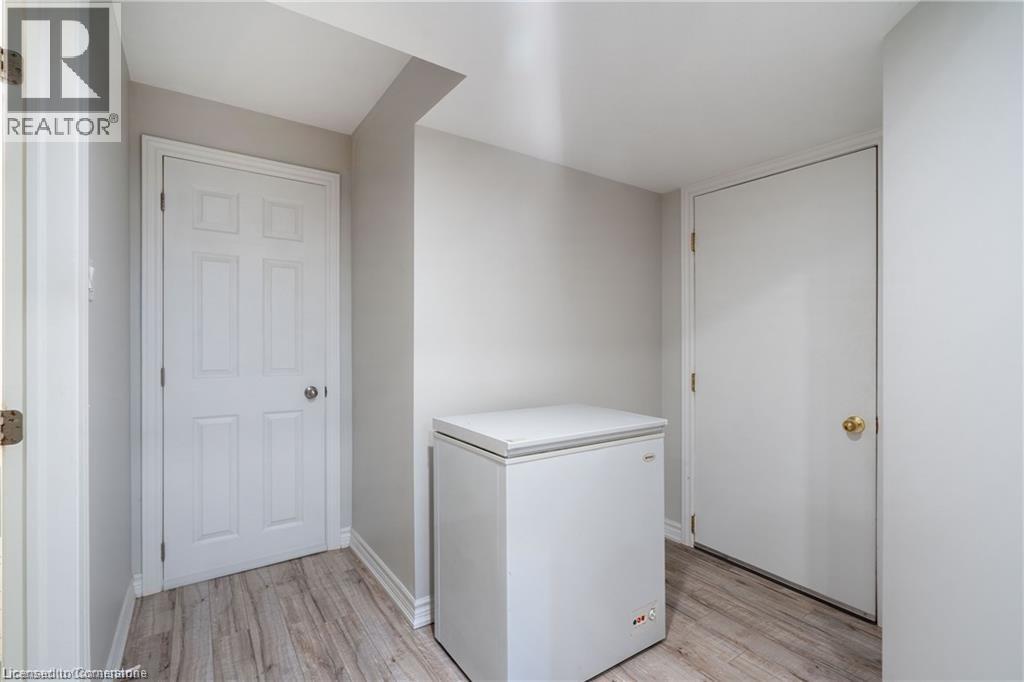 Photo 44 of 1262 Upper Paradise Road, Hamilton ON