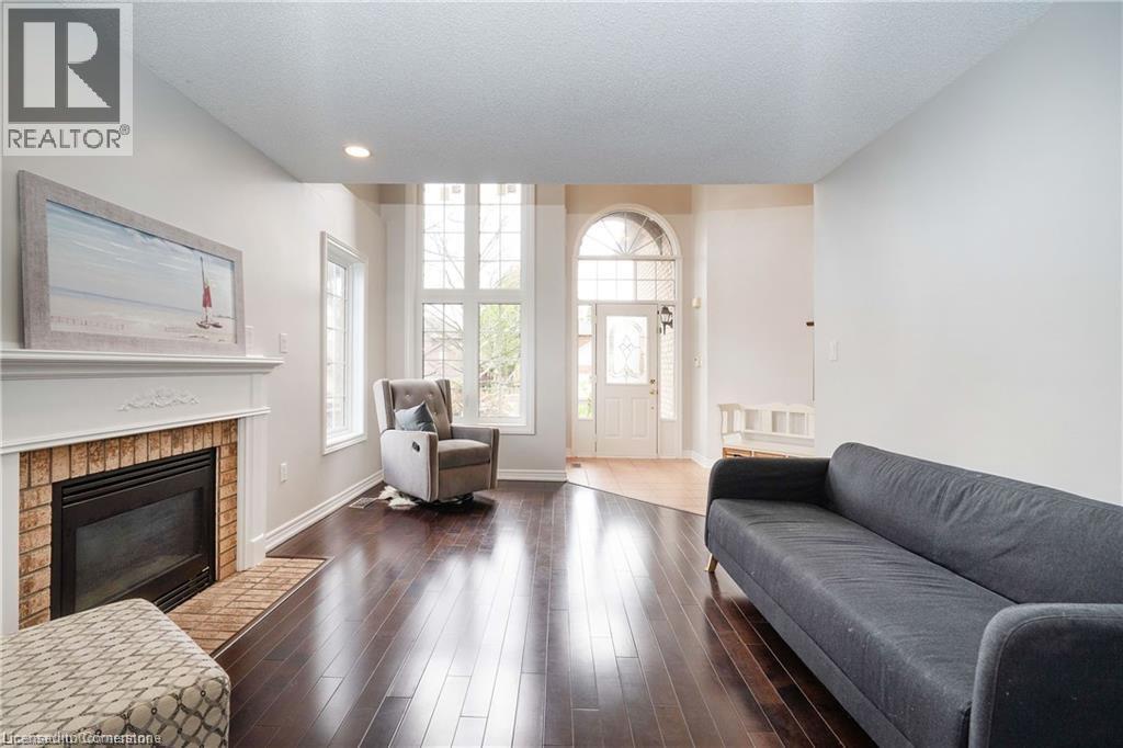 Photo 22 of 1262 Upper Paradise Road, Hamilton ON
