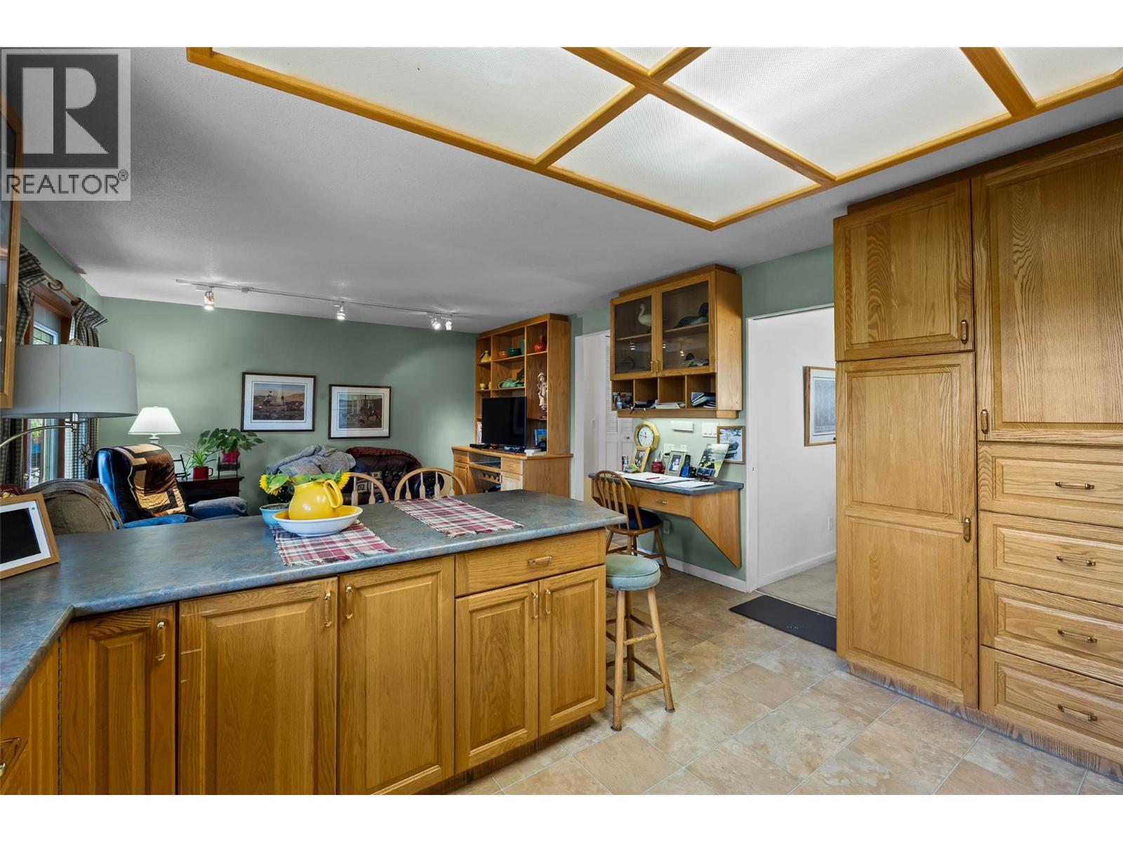 Photo 11 of 112 Monmouth Drive, Kamloops BC