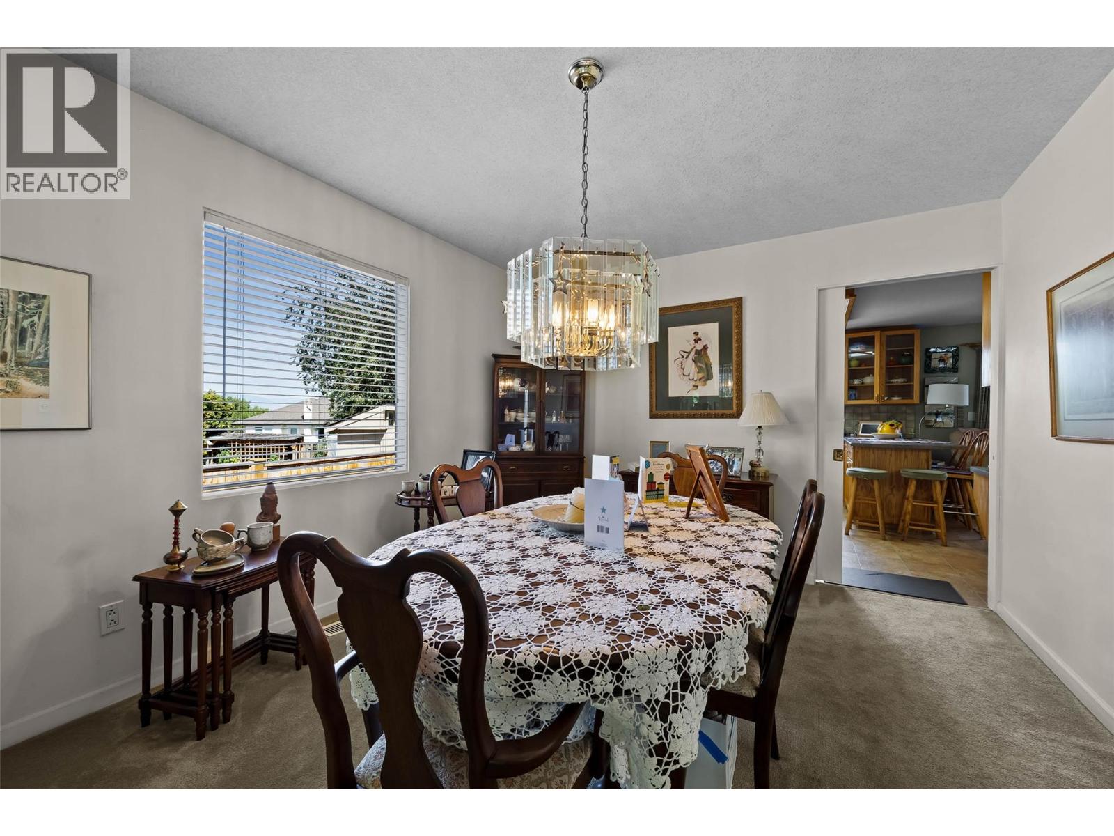 Photo 7 of 112 Monmouth Drive, Kamloops BC