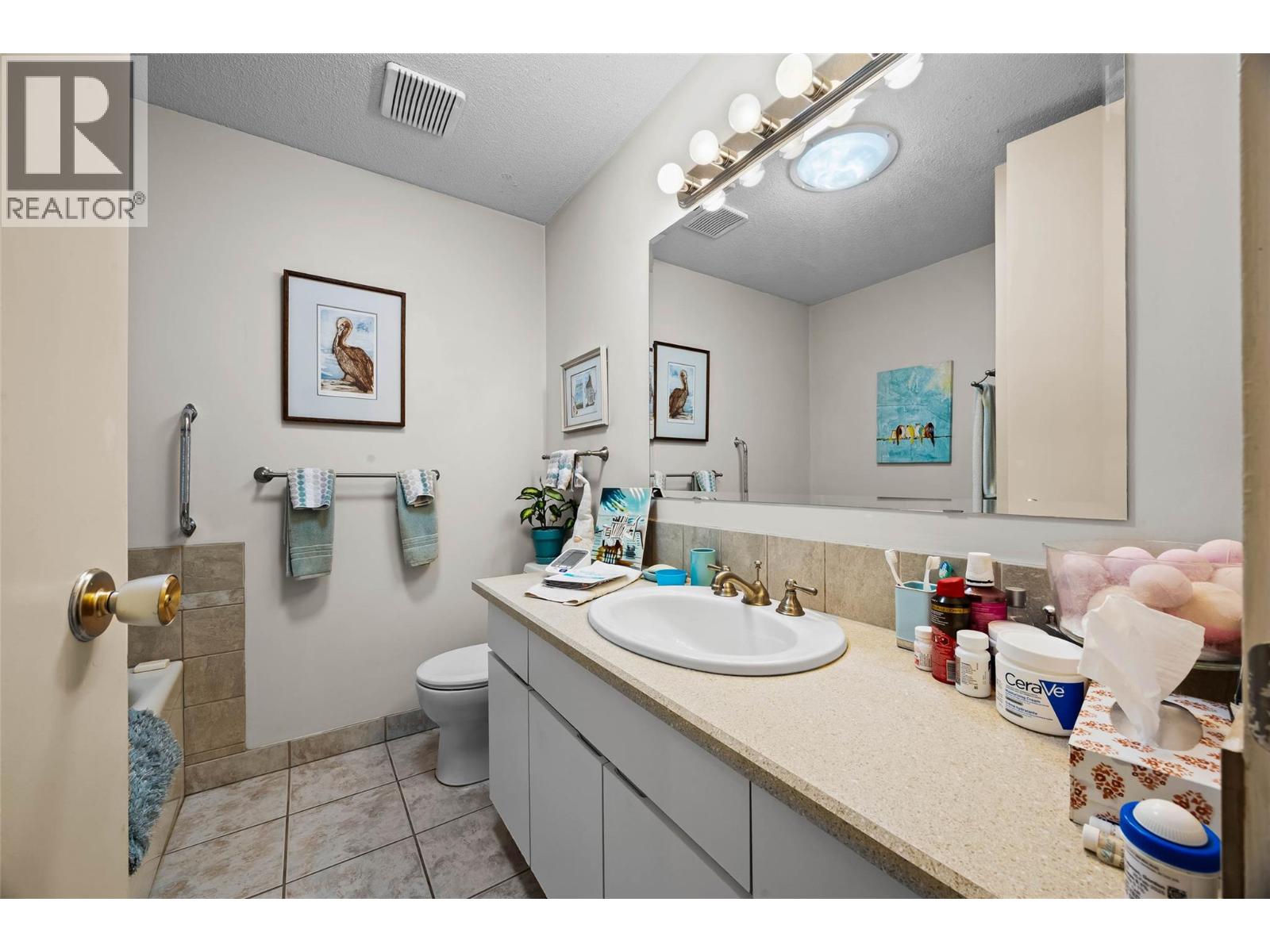 Photo 19 of 112 Monmouth Drive, Kamloops BC
