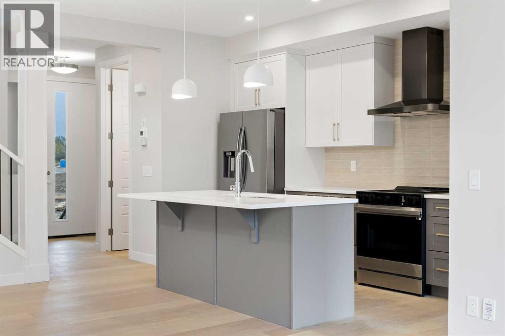 Photo 12 of 430 River Avenue, Cochrane AB