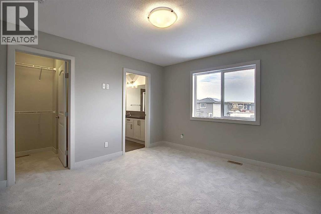 Photo 27 of 434 River Avenue, Cochrane AB