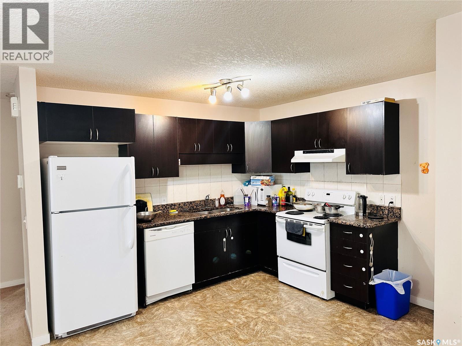 Photo 5 of 89 5047 James Hill Road, Regina SK