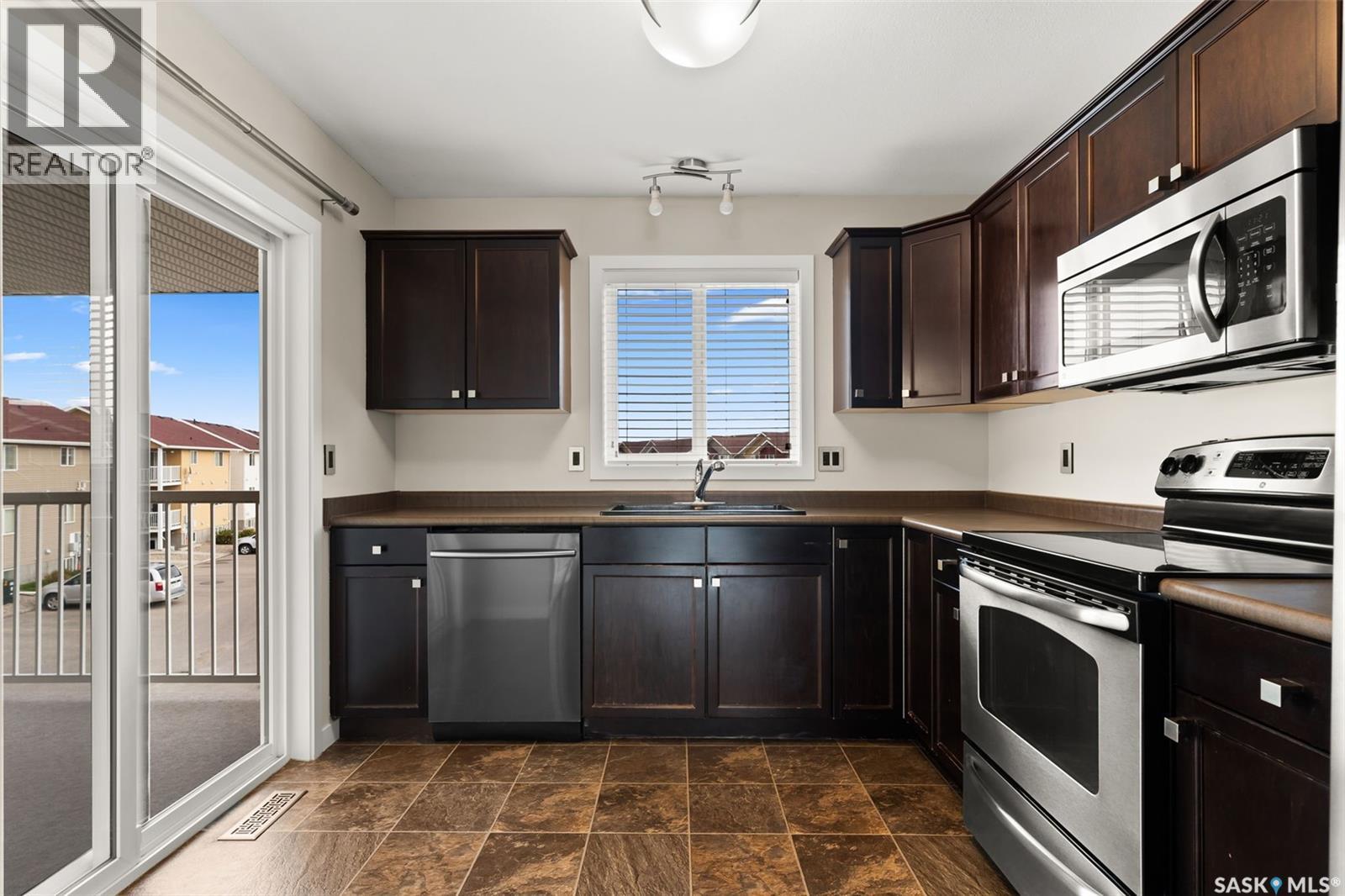 Photo 10 of 4 5004 James Hill Road, Regina SK