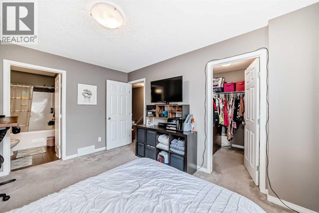 Single Family House for Sale in  New Brighton Gardens SE New Brighton Calgary 