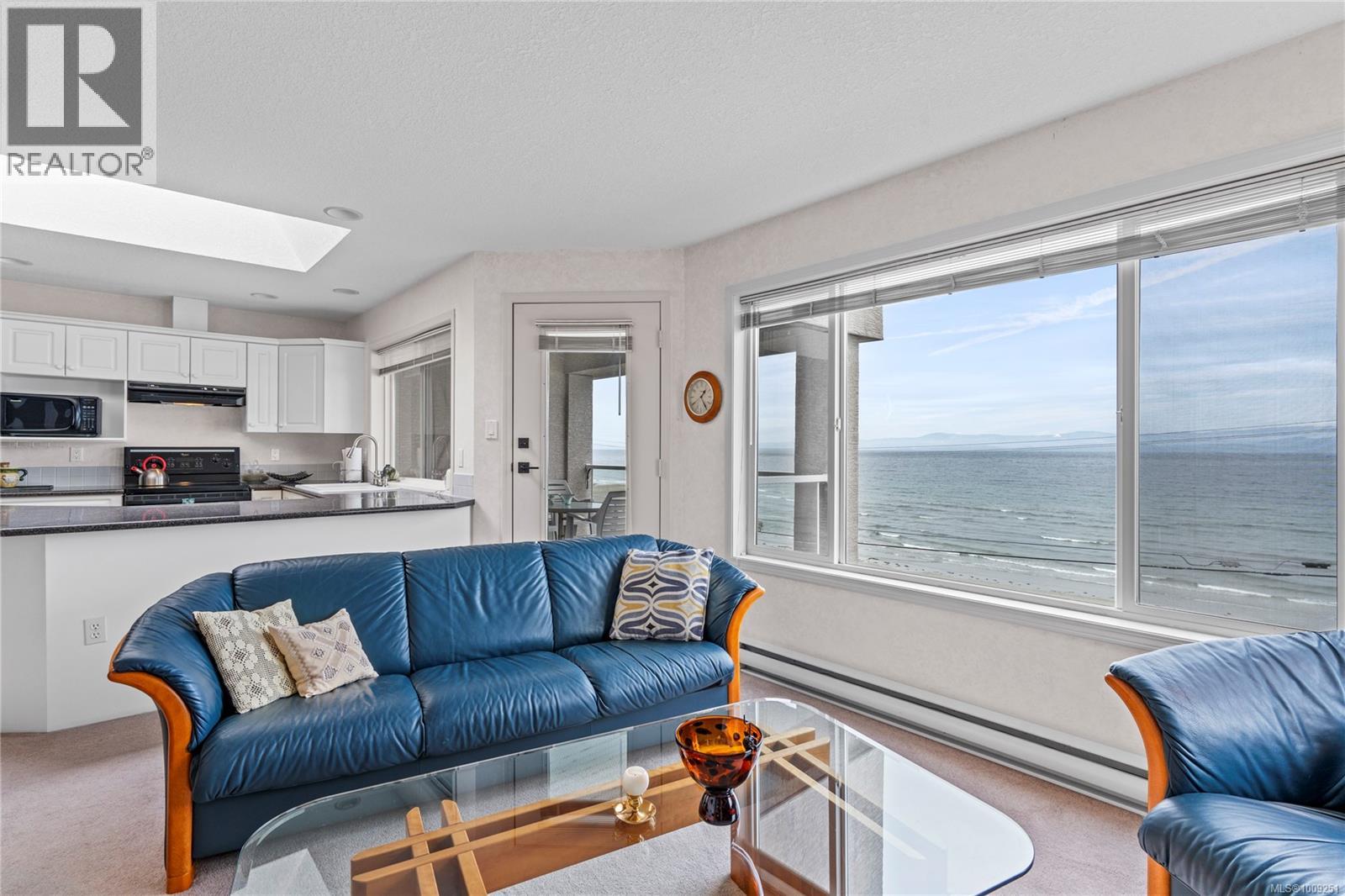Photo 22 of 301 3156 Island Hwy W, Qualicum Beach BC