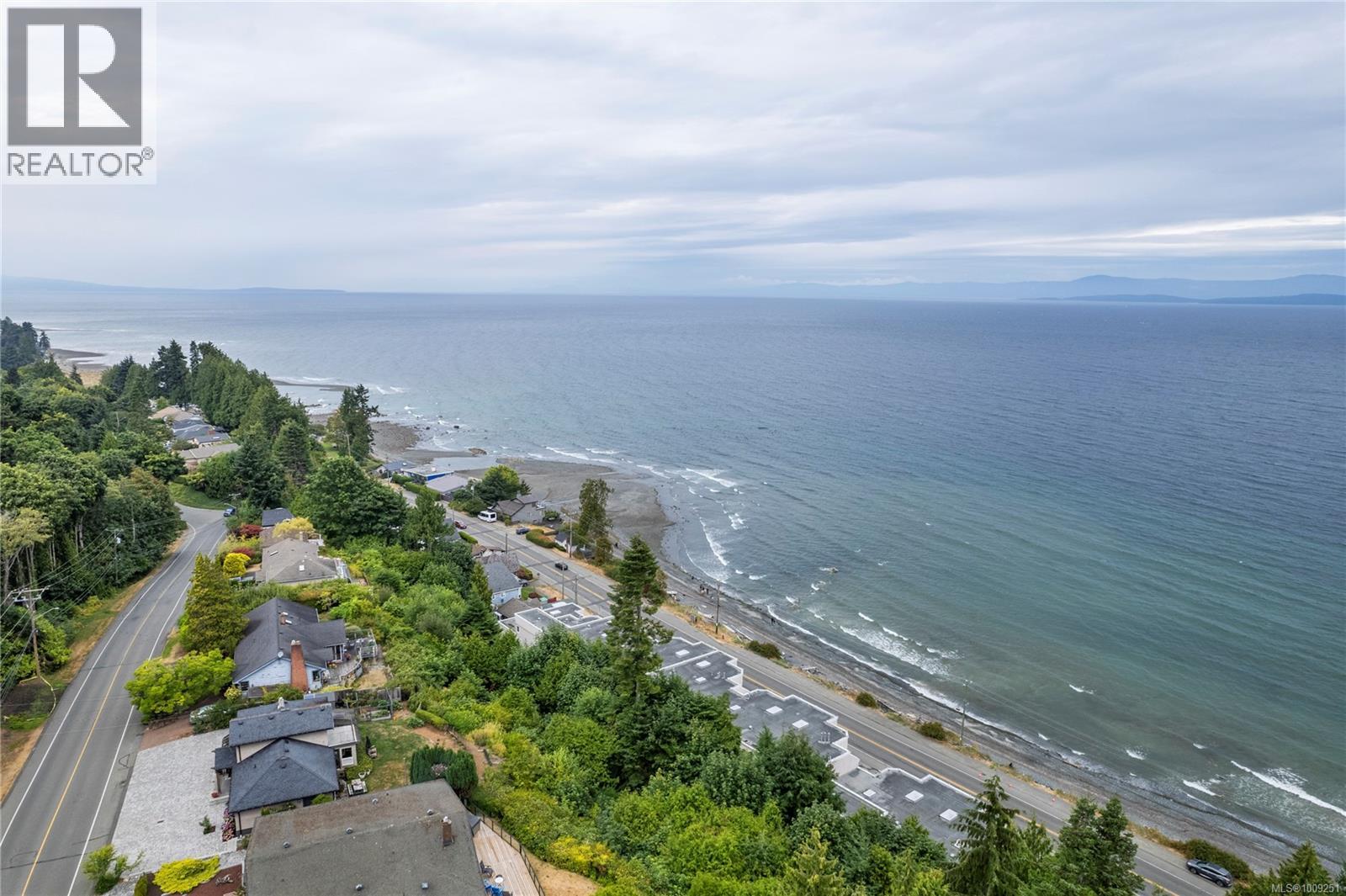 Photo 66 of 301 3156 Island Hwy W, Qualicum Beach BC