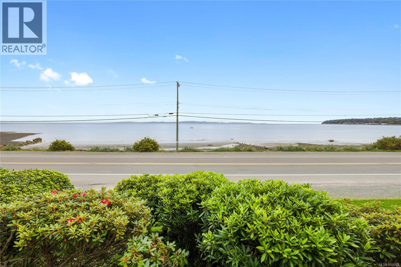 Photo 46 of 301 3156 Island Hwy W, Qualicum Beach BC