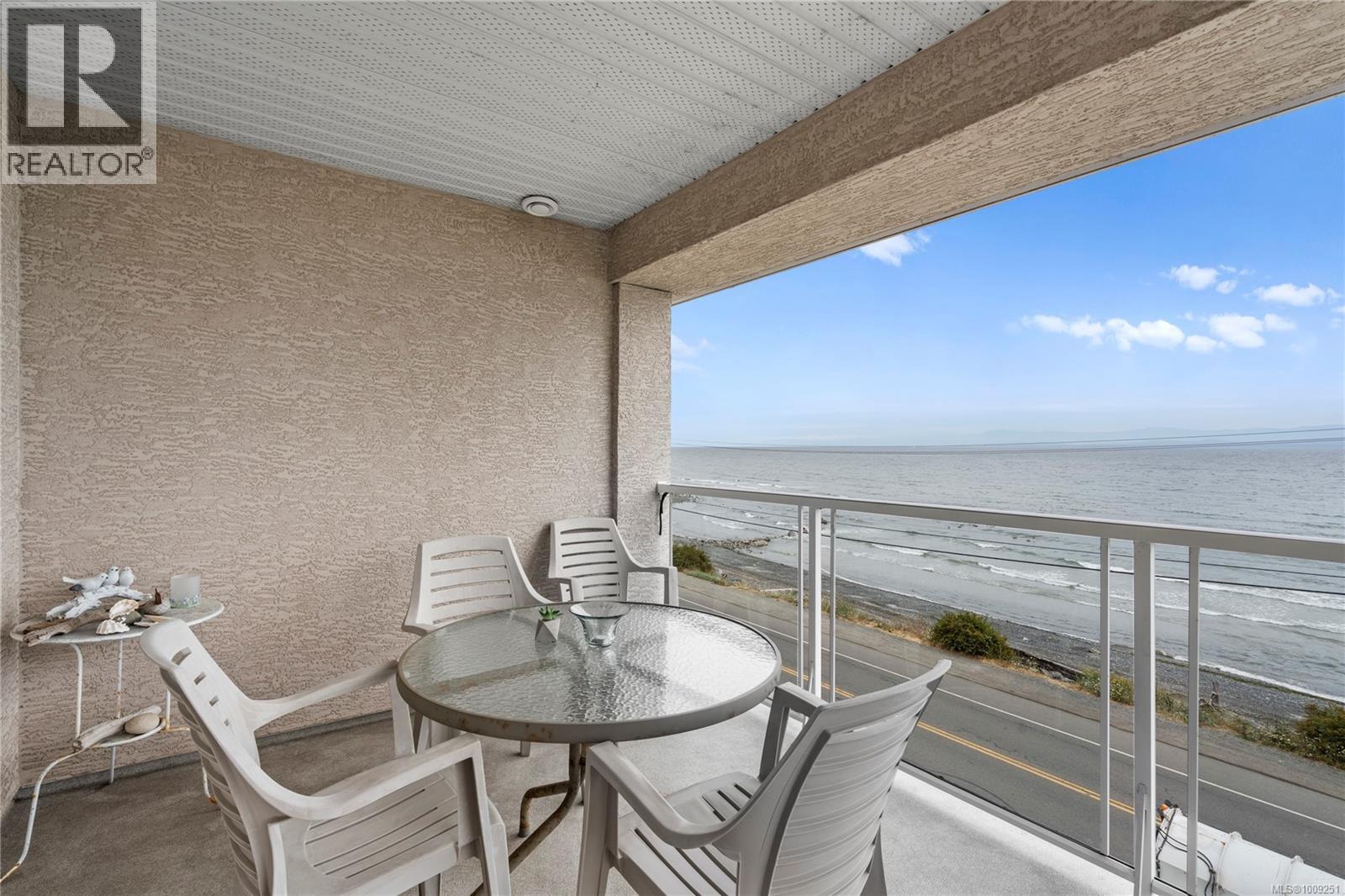 Photo 11 of 301 3156 Island Hwy W, Qualicum Beach BC