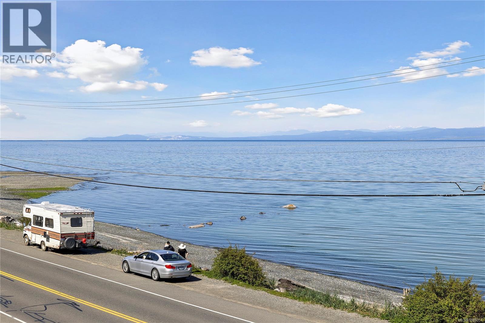 Photo 59 of 301 3156 Island Hwy W, Qualicum Beach BC