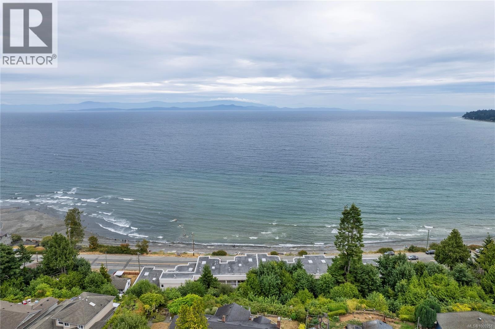 Photo 65 of 301 3156 Island Hwy W, Qualicum Beach BC
