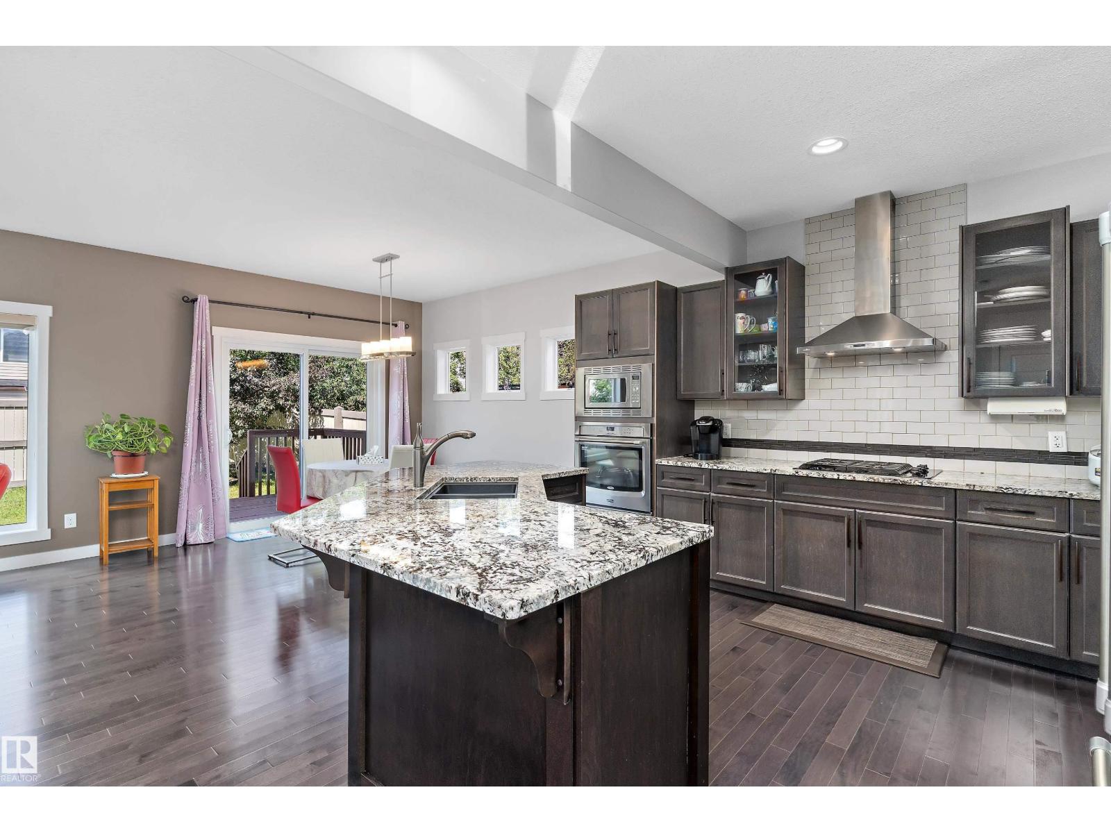 Photo 17 of 20620 97 Av Nw, Edmonton AB