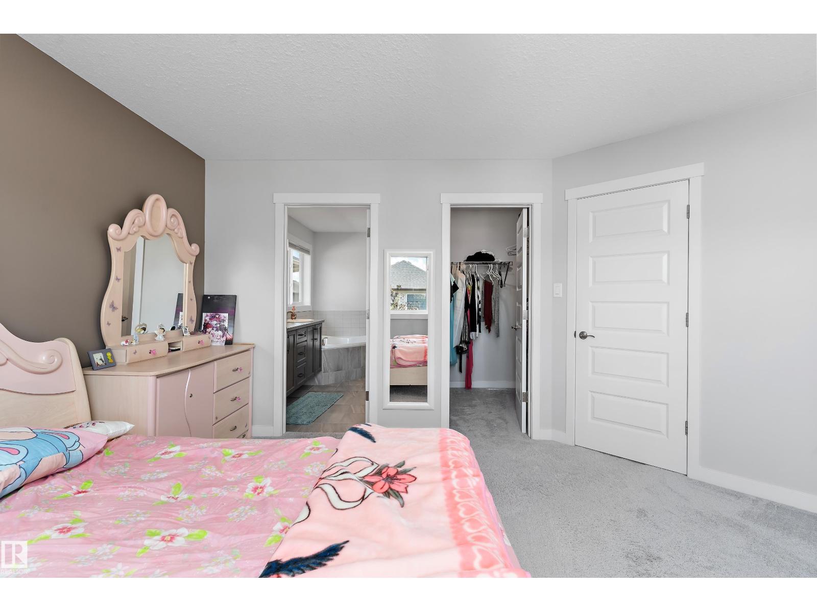 Photo 25 of 20620 97 Av Nw, Edmonton AB
