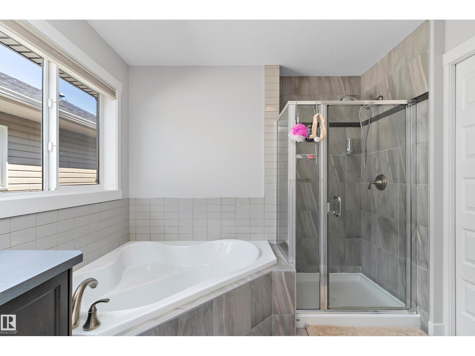 Photo 29 of 20620 97 Av Nw, Edmonton AB