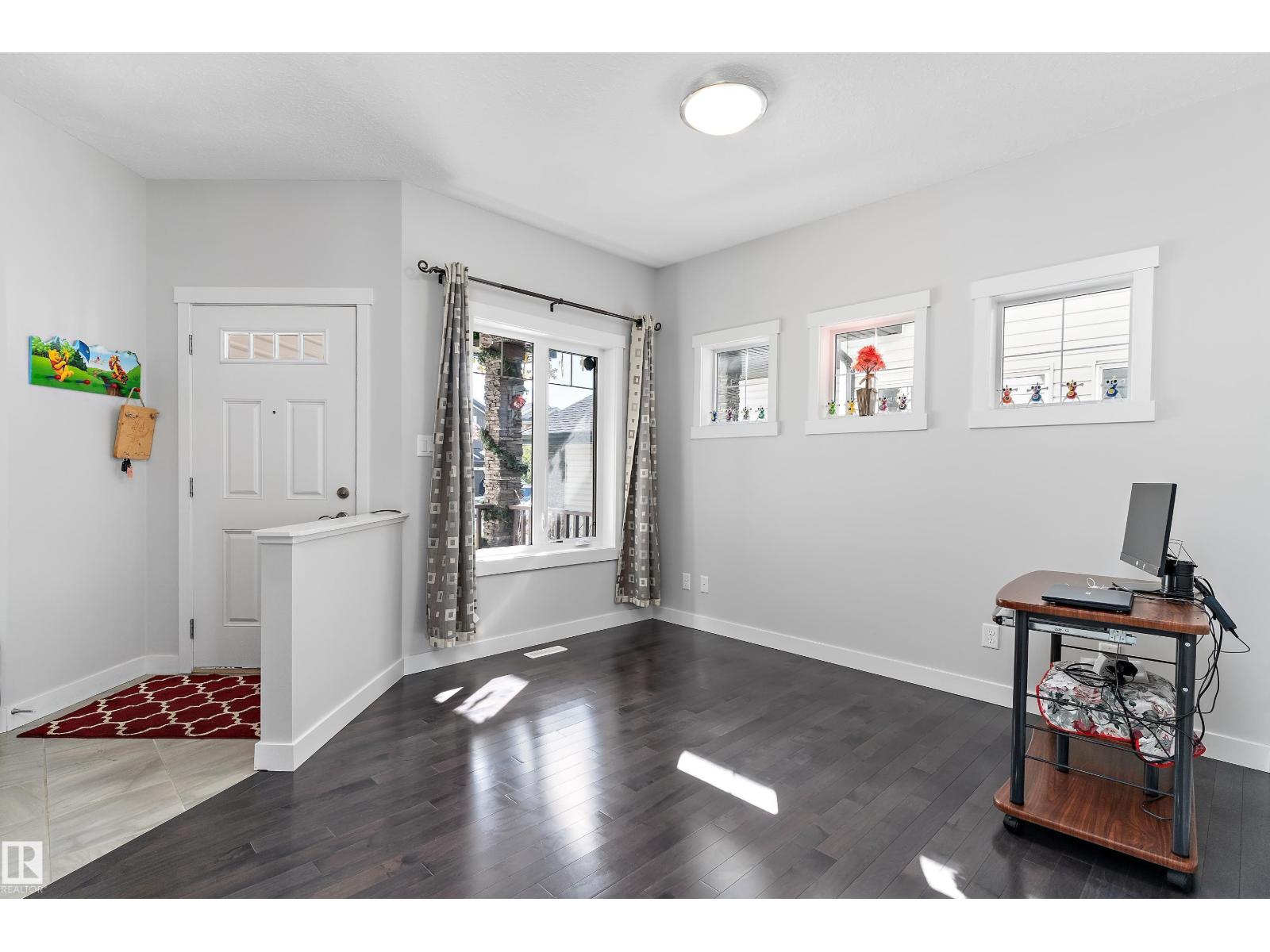 Photo 4 of 20620 97 Av Nw, Edmonton AB