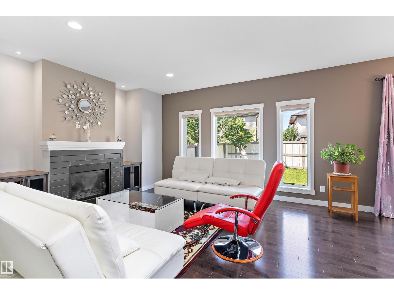 Photo 6 of 20620 97 Av Nw, Edmonton AB