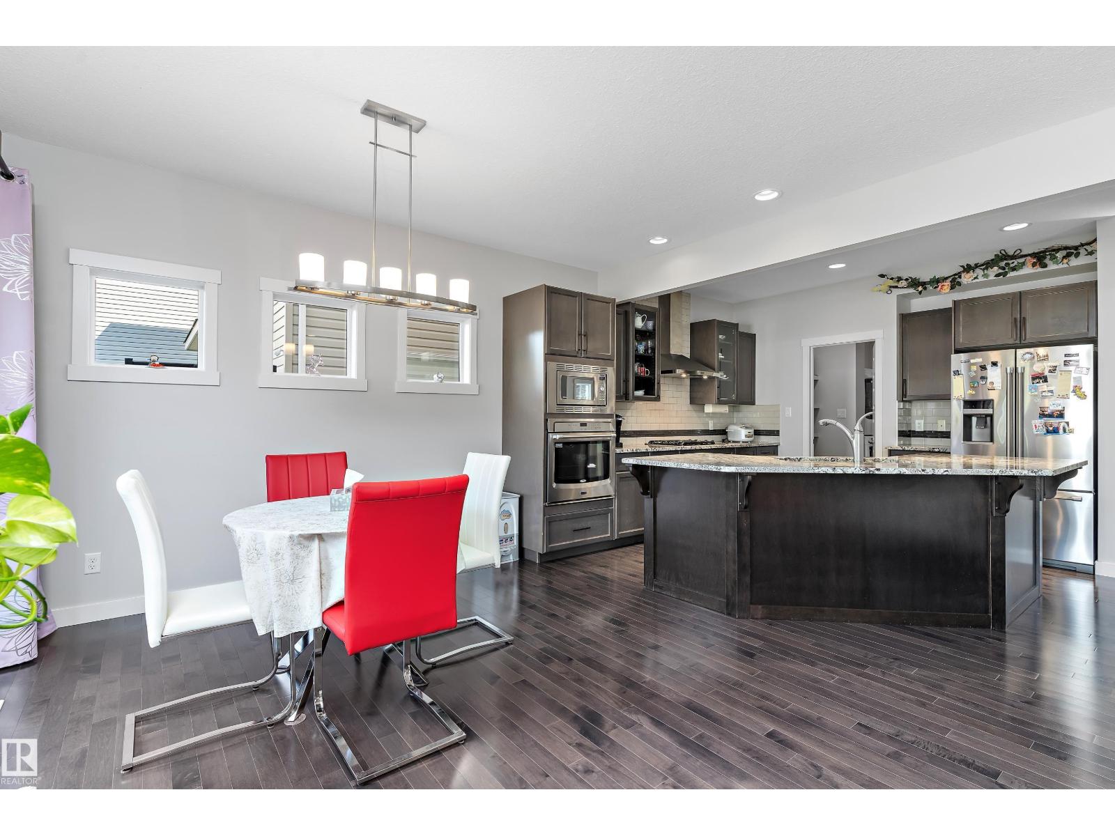 Photo 9 of 20620 97 Av Nw, Edmonton AB