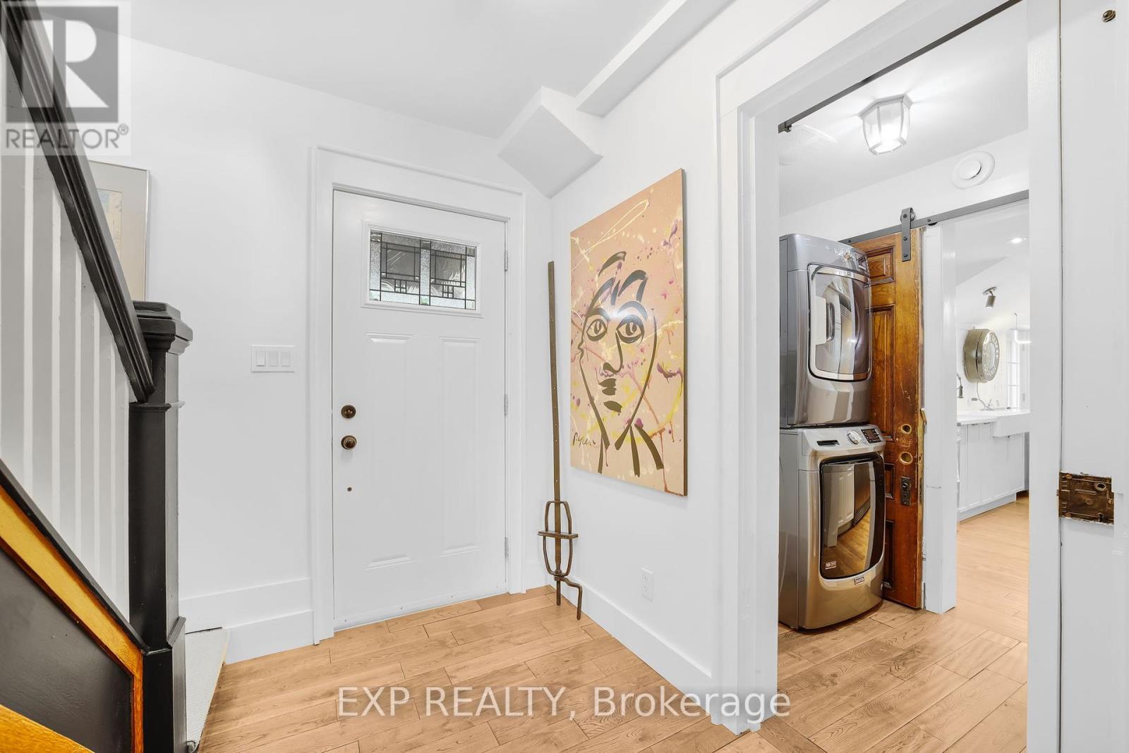 Photo 13 of 20 Elgin Street S, Halton Hills ON