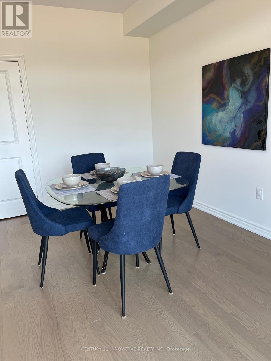 Photo 3 of 1089 Wheat Boom Drive, Oakville ON
