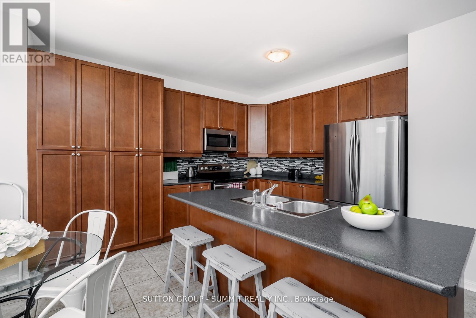 Photo 13 of 1283 Robson Crescent, Milton ON
