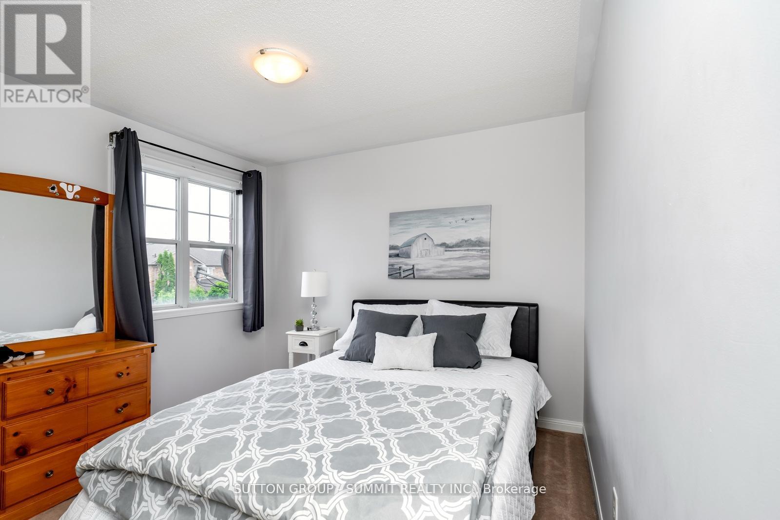 Photo 18 of 1283 Robson Crescent, Milton ON
