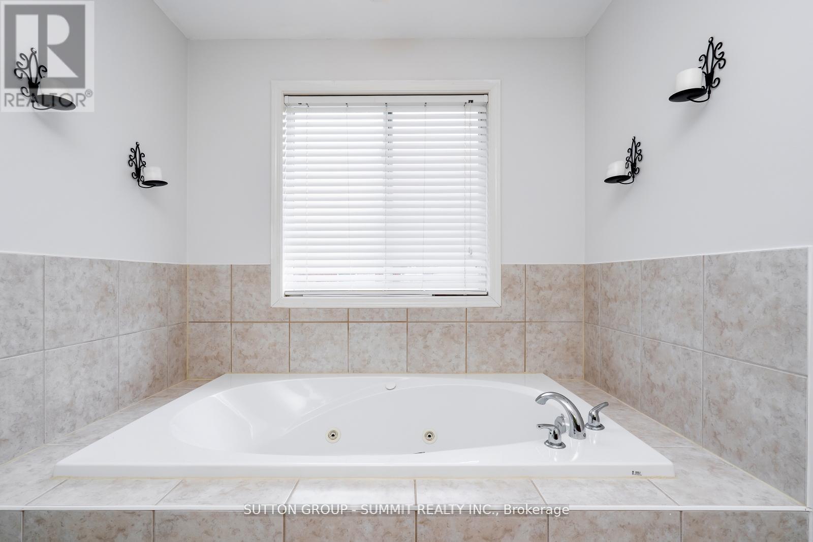 Photo 26 of 1283 Robson Crescent, Milton ON