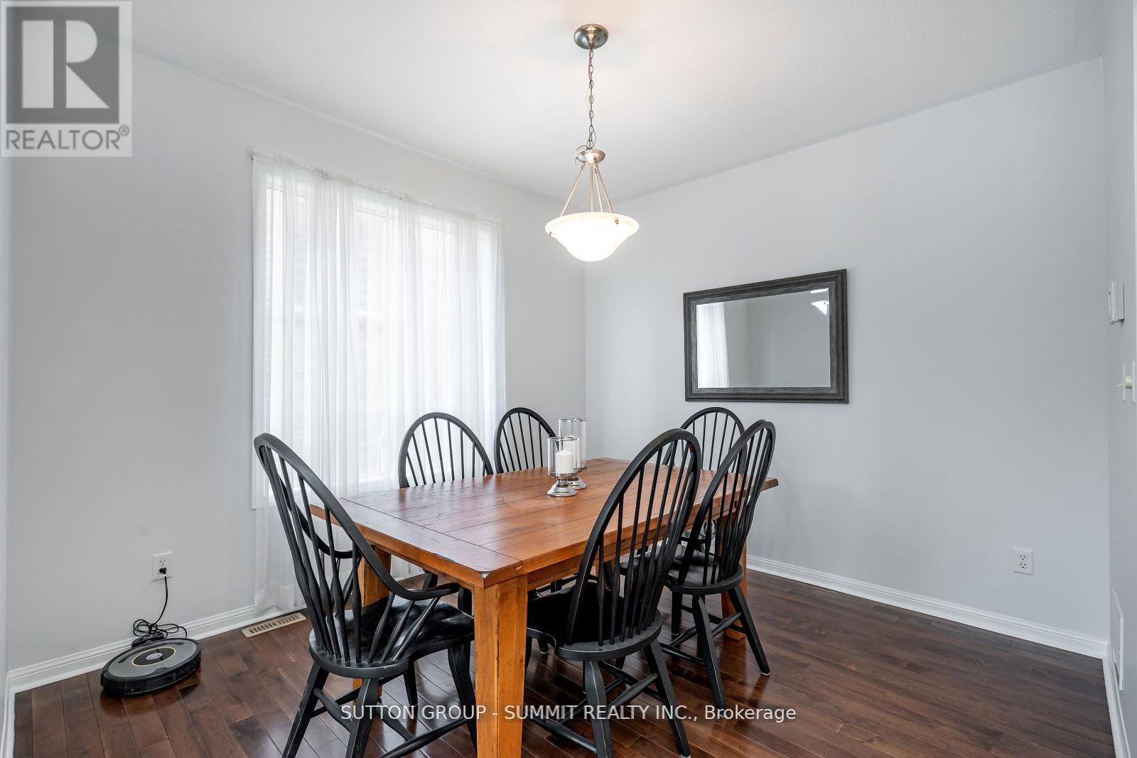 Photo 9 of 1283 Robson Crescent, Milton ON