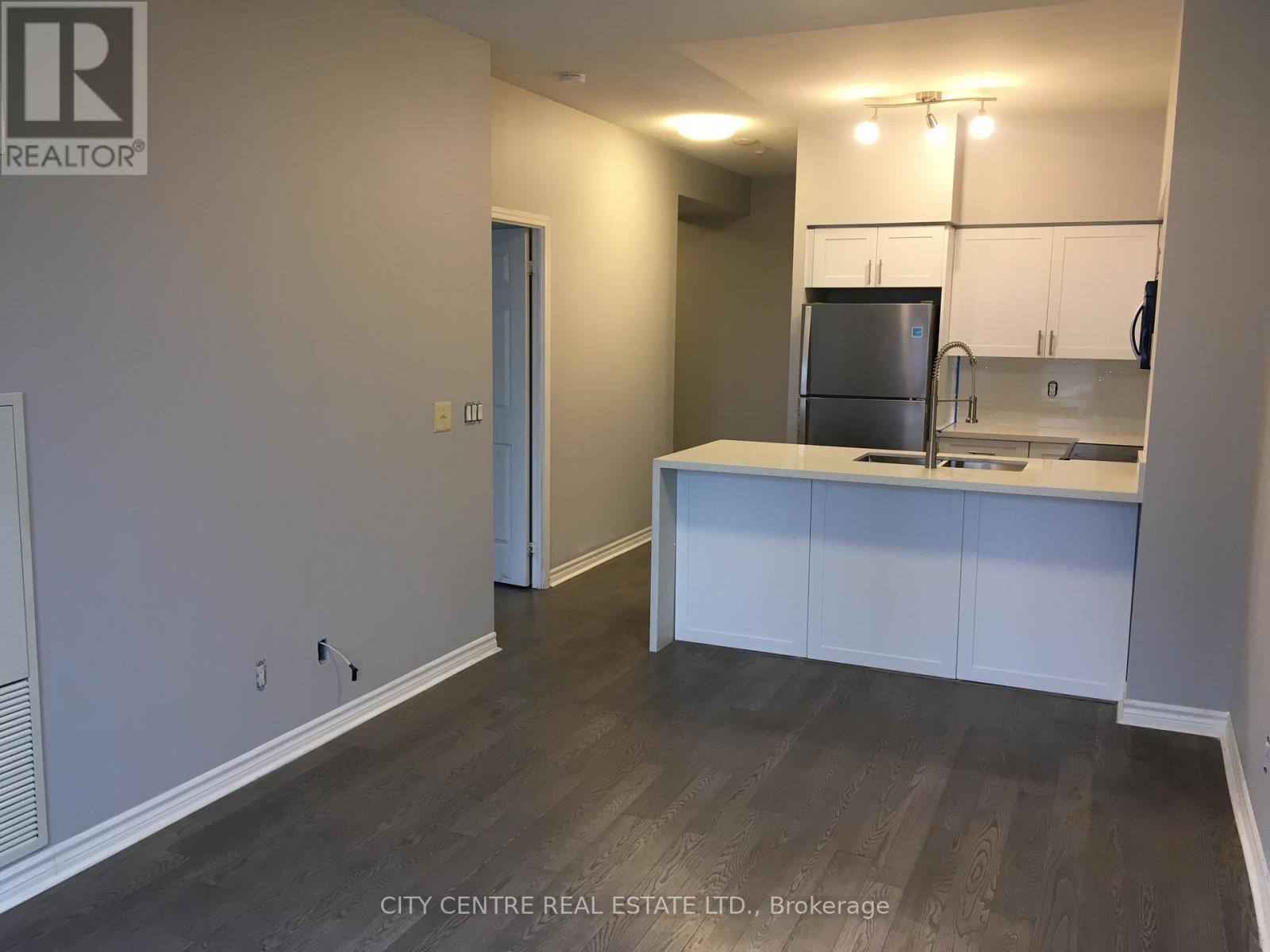 Photo 3 of 2311 388 Prince Of Wales Drive, Mississauga ON