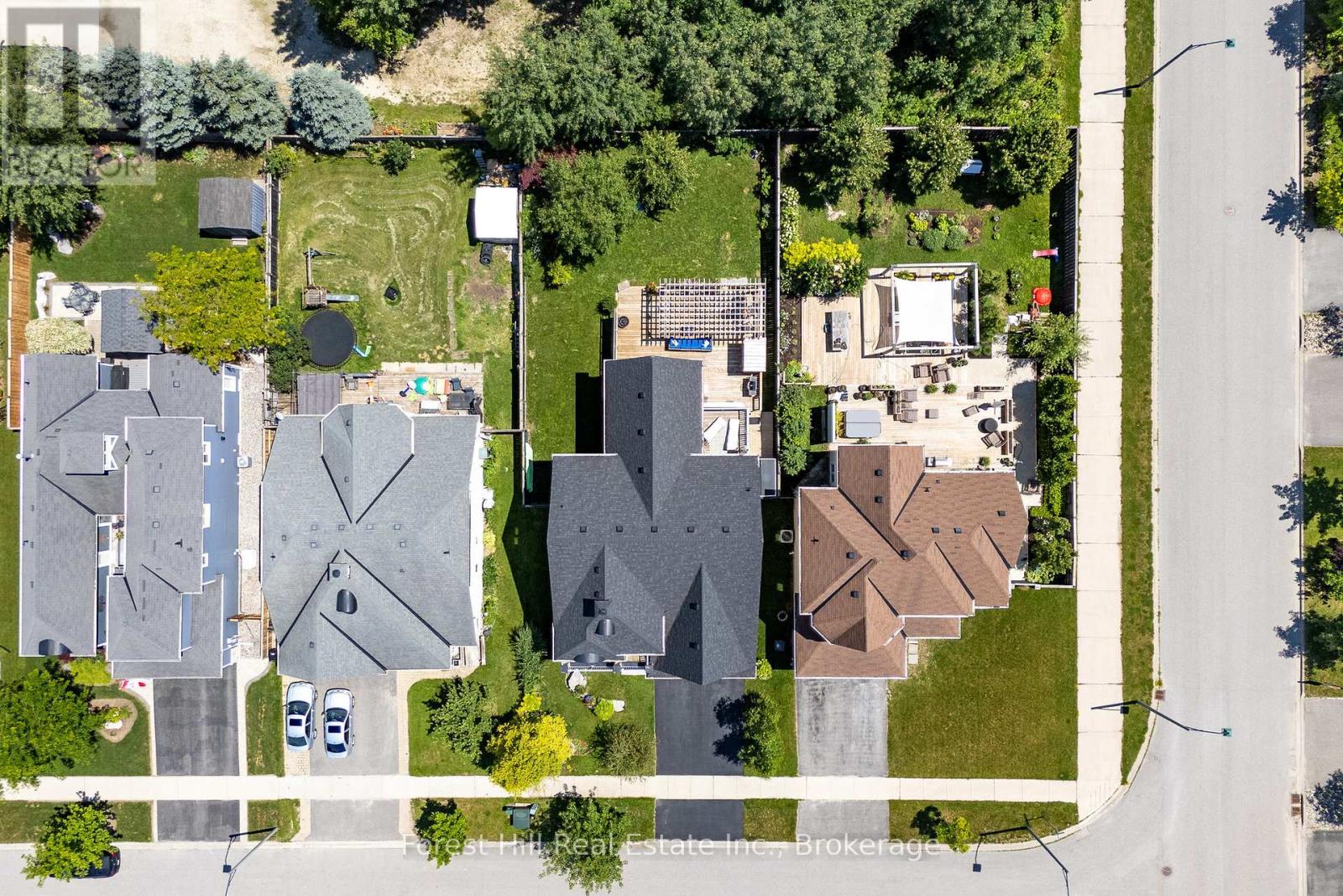 Photo 41 of 62 Silver Crescent, Collingwood ON