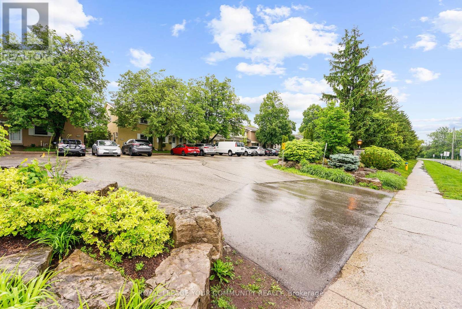 Photo 15 of J 651 Albert Street, Waterloo ON