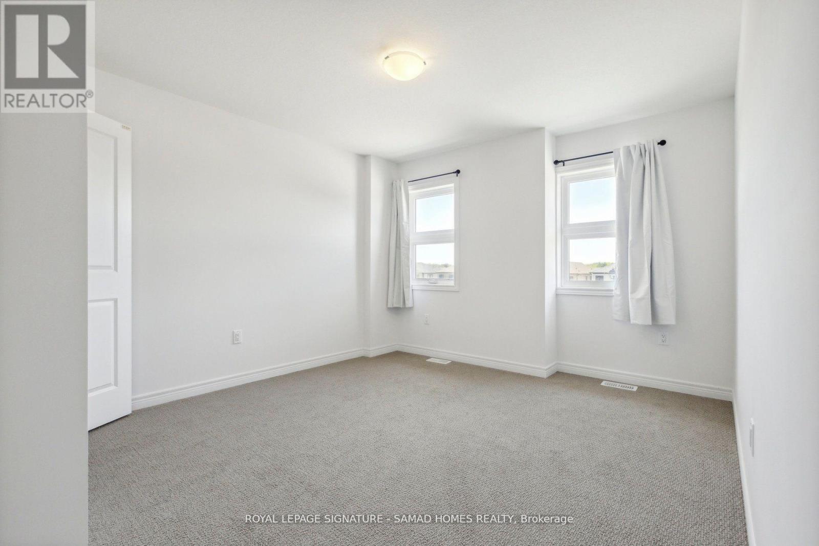 Photo 17 of 24 Holder Drive, Brantford ON