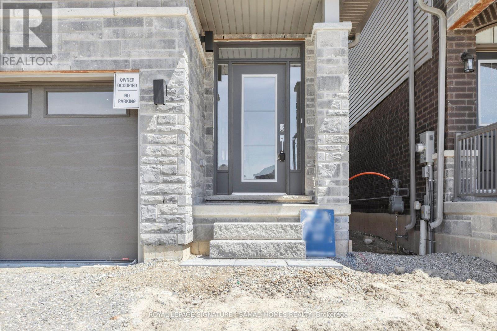 Photo 14 of 24 Holder Drive, Brantford ON